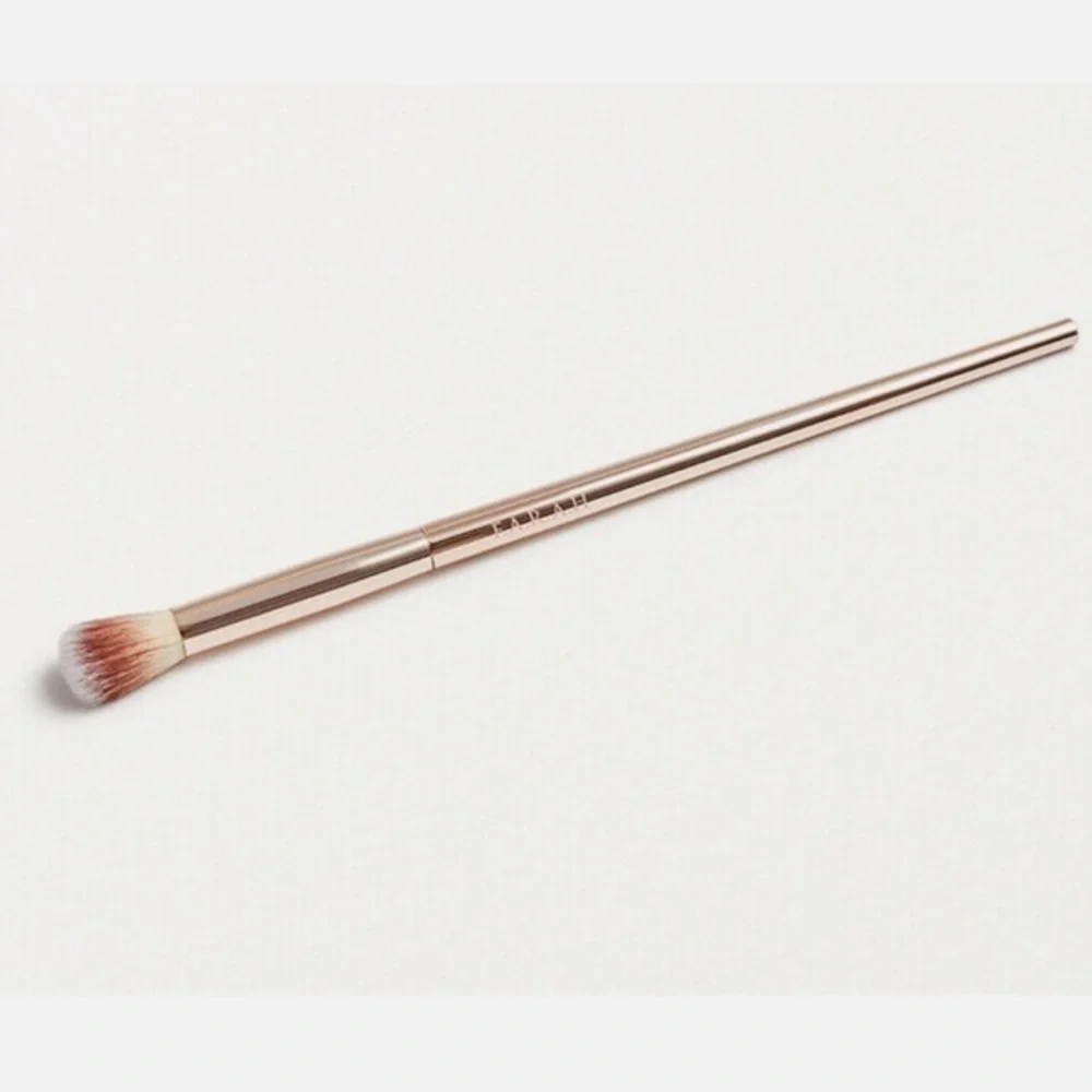F.A.R.A.H. Eye Contour Brush